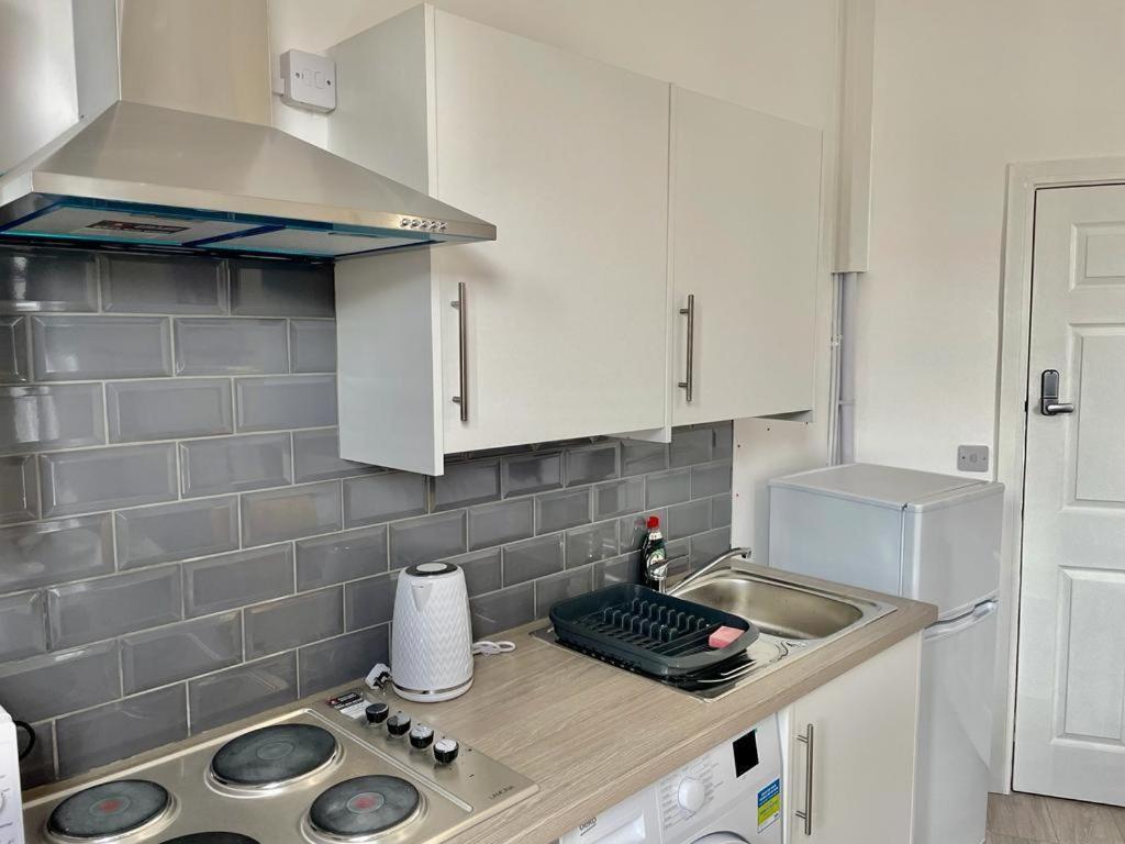 Cheerful 1 Bed Apartment Cardiff City Centre - Penarth Rd Экстерьер фото